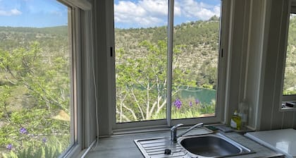 Appartement spacieux Ă Esparron pour 10 avec piscine