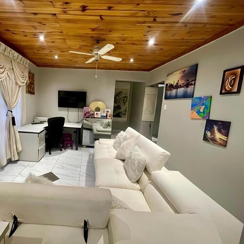 Newlands Comfortable Abode