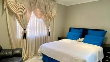 4 bedrooms, WiFi, bed sheets