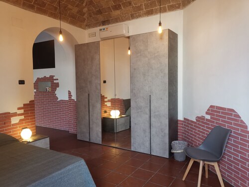 Family-friendly vacation home within walking distance of the sea, station and port