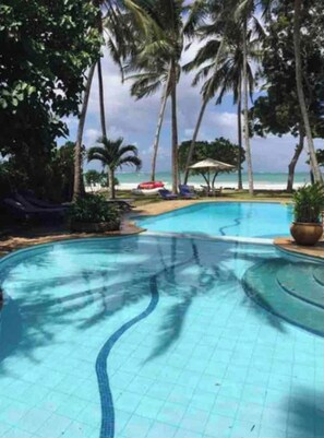 Unclassified image, 2 of 7, button - Tulua House on Galu Beach: Private Villa @ Tamani (Kwale County)
