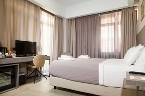 Μίνι μπαρ, χρηματοκιβώτιο στο δωμάτιο, ηχομόνωση 