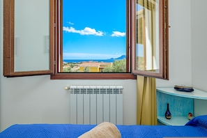 2 bedrooms - Patty s House Holiday House and Wonderful sea View (Olbia)