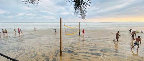 Beach nearby, beach towels
