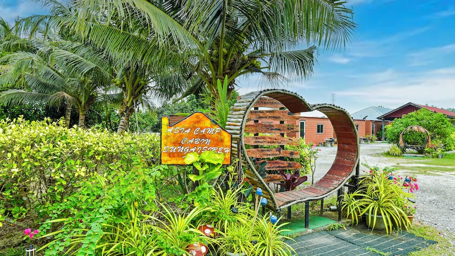 Hotel O Asiacamp Chalet Tanjung Karang