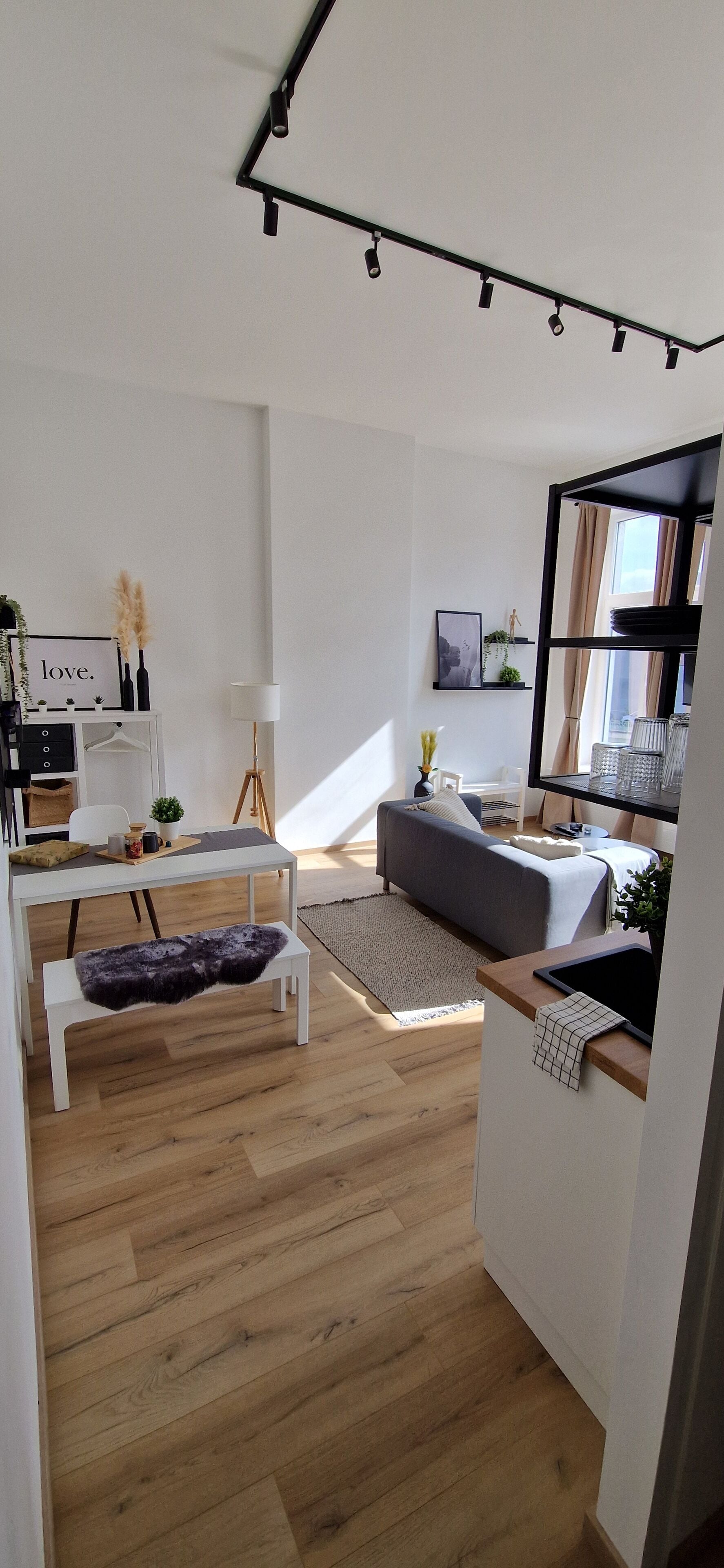 45-cm flat-screen TV with satellite channels