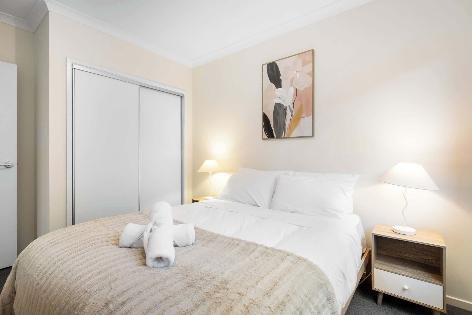 3 多间卧室、熨斗/熨衣板、WiFi、床单