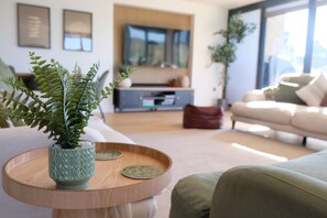 Talo, tupakointi sallittu | 5 makuuhuonetta, työpöytä, internet