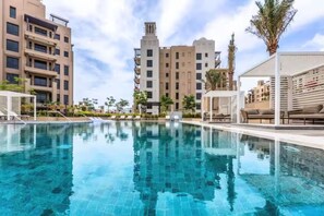 Pool - 1br Luxury Complex Burj AlArab View 5min to beach (Dubai)