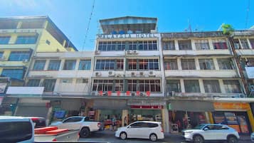 Mặt tiền nơi lưu trú