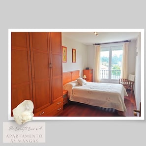 2 bedrooms, bed sheets