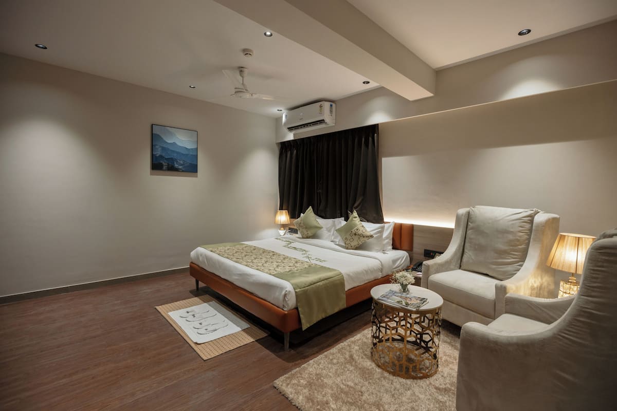 Suite | In-room safe, free WiFi