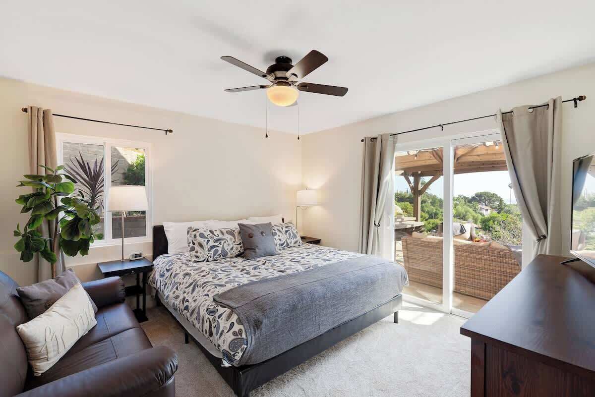 4 室のベッドルーム、アイロン / アイロン台、旅行用ベビーベッド、WiFi