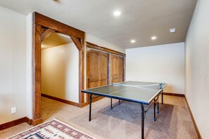 House, Multiple Beds (Apartment) | Games room