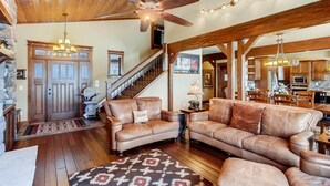 House, Multiple Beds (Apartment) | Living area | TV - Apartment (Estes Park)