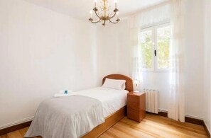 3 Schlafzimmer, Bügeleisen/Bügelbrett, WLAN, Bettwäsche