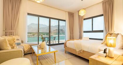 Facing Arabian Gulf and Mountain 4BR Villa|AsstRm|Outdoor Pool and BBQ Space,