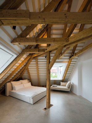 2 bedrooms, iron/ironing board, WiFi, bed sheets - Scandinavian Calm Meets Latin Soul – Schwabing Retreat with Frauenkirche Views (München)