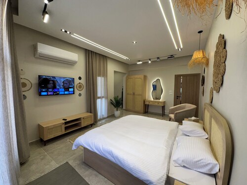 Cozy Studio 2 in the Heart of New Cairo – Near Airport & Services.