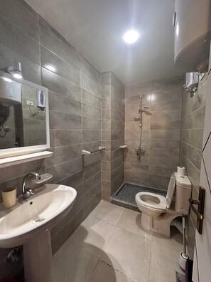 Douche, serviettes fournies