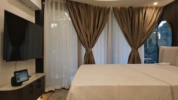1 dormitorio, tabla de planchar con plancha, wifi y ropa de cama