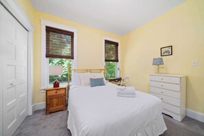 2 makuuhuonetta, vauvan matkasänky, Wi-Fi, vuodevaatteet