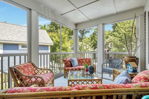 The Waxwing - 15 Farm View