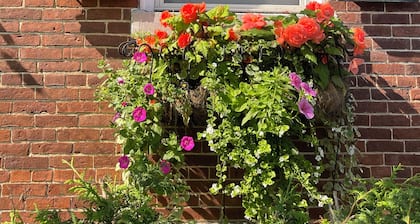 Dodds Brick House Bed & Breakfast