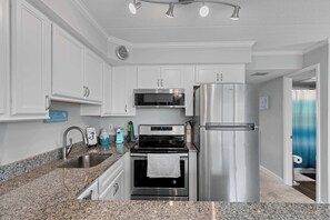 Fridge, microwave, stovetop, dishwasher