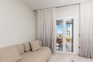 Villa Familiale, 2 chambres, vue mer | Coin séjour