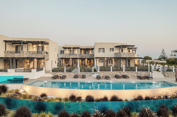 Front of property - Nilea Island Living (Naxos)
