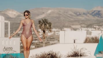 Seasonal outdoor pool, pool umbrellas, sun loungers