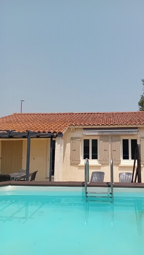 Pool - Provencal villa near Avignon with above-ground pool (Morières-lès-Avignon)