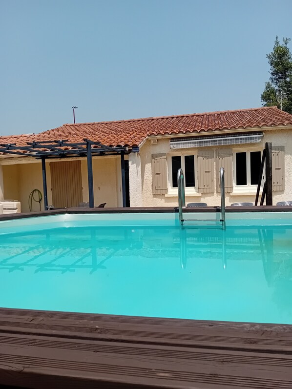 Pool - Provencal villa near Avignon with above-ground pool (Morières-lès-Avignon)