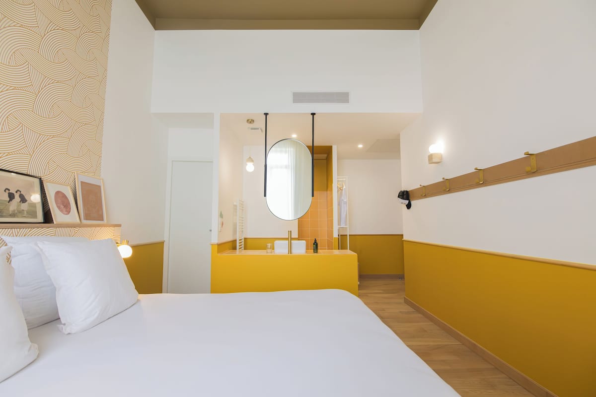 Deluxe Double Room, Garden View | Blackout drapes, soundproofing, free WiFi