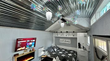 1 多间卧室、免费 WiFi、床单