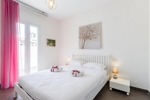 3 bedrooms, iron/ironing board