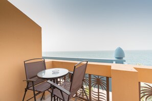 Apartment, Accessible | 2 bedrooms, Internet - Stunning 2BR Apt Palm Jumeirah (Dubai)