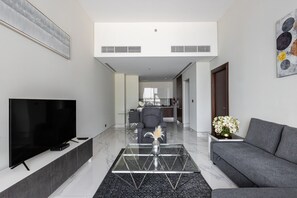 1 bedroom, Internet - Bright 1BD Near Burj Khalifa (Dubai)