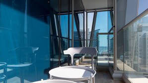 House - LUX Corner Unit w Canal View (Dubai)
