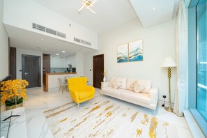 Room - Modern Apt w Canal View Close to DT (Dubai)
