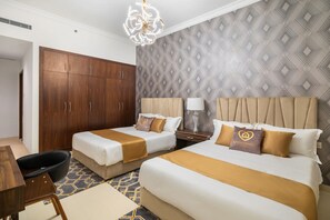 Exterior - Pool View 1BR on Palm Jumeirah (Dubai)