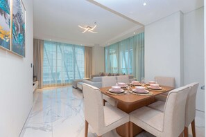 1 bedroom - Stunning Corner Suite Canal View (Dubai)