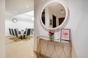 Apartment, Accessible | 2 bedrooms - Stunning 2BR Apt Palm Jumeirah (Dubai)