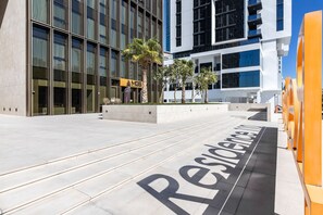 1 bedroom, Internet - Modern 1-bedroom Apartment in Residence 110 in the Heart of Dubai (Dubai)