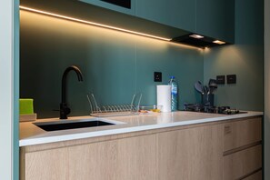 Apartment - Modern Studio at Upside Living With Burj Khalifa View by Simply Comfort (Dubai)