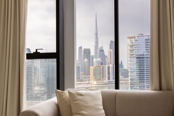 Apartment - Modern Studio at Upside Living With Burj Khalifa View by Simply Comfort (Dubai)