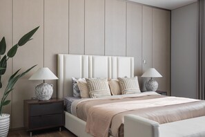 Apartment | 3 bedrooms, Internet - Luxurious 3Br Apt in Nobles Tower Full Burj View (Dubai)