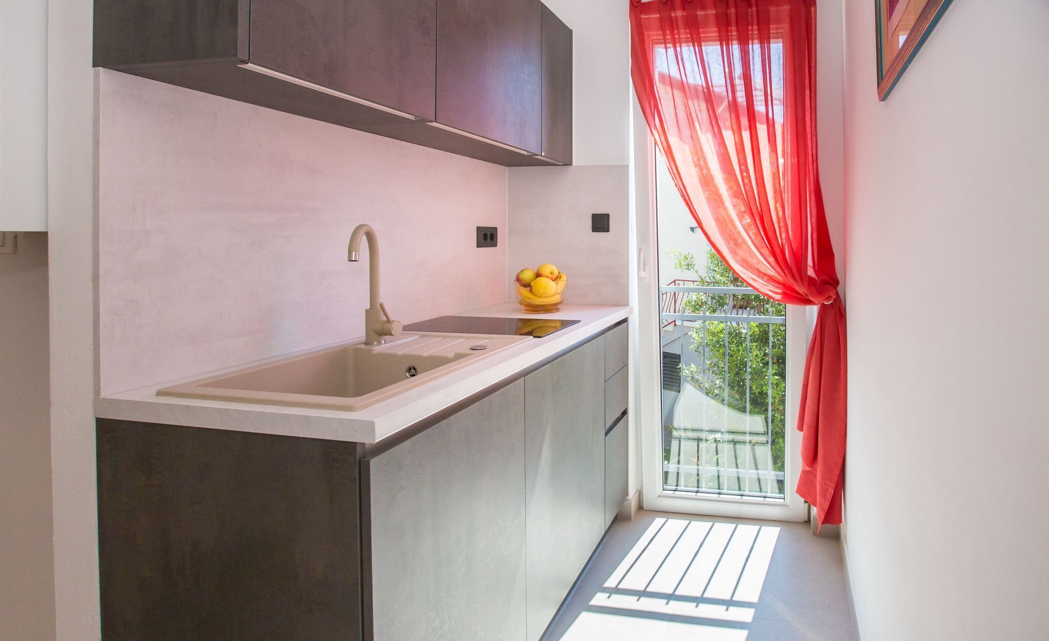 Full-size fridge, cookware/dishes/utensils