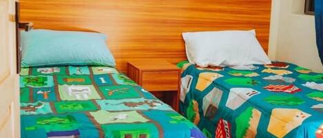 2 室のベッドルーム、WiFi